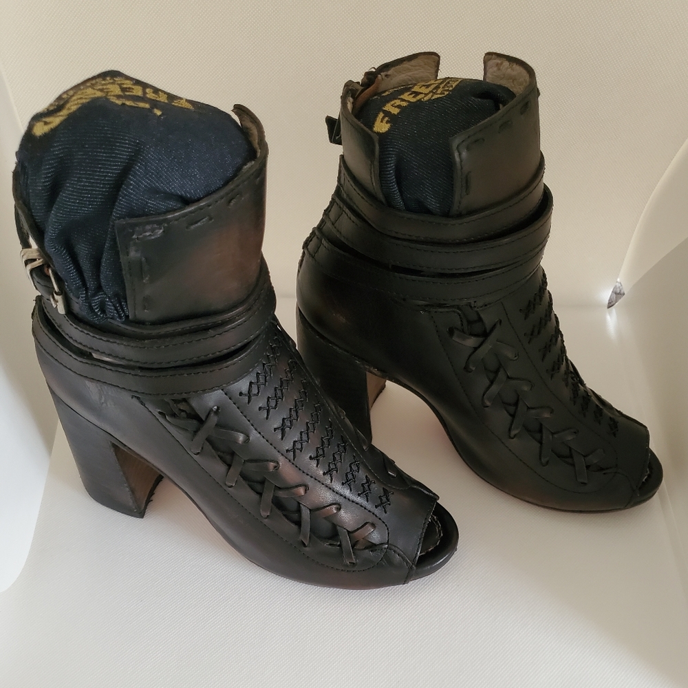 Freebird by Steven Booties